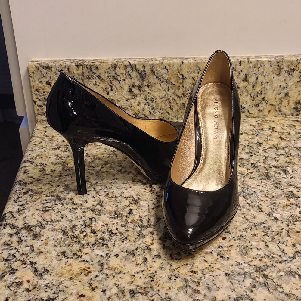 Antonio Melani blk patent heels